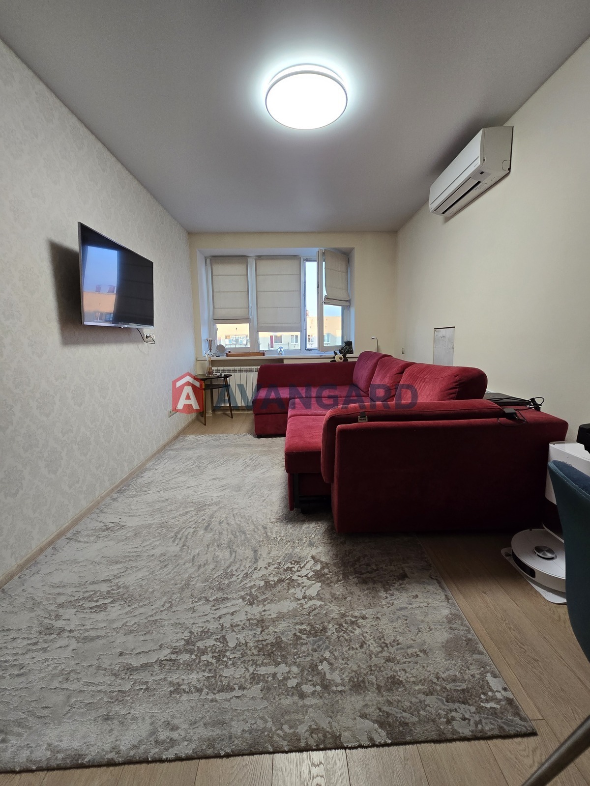 2 . , 43,7/-/8 . ., 9/9   8