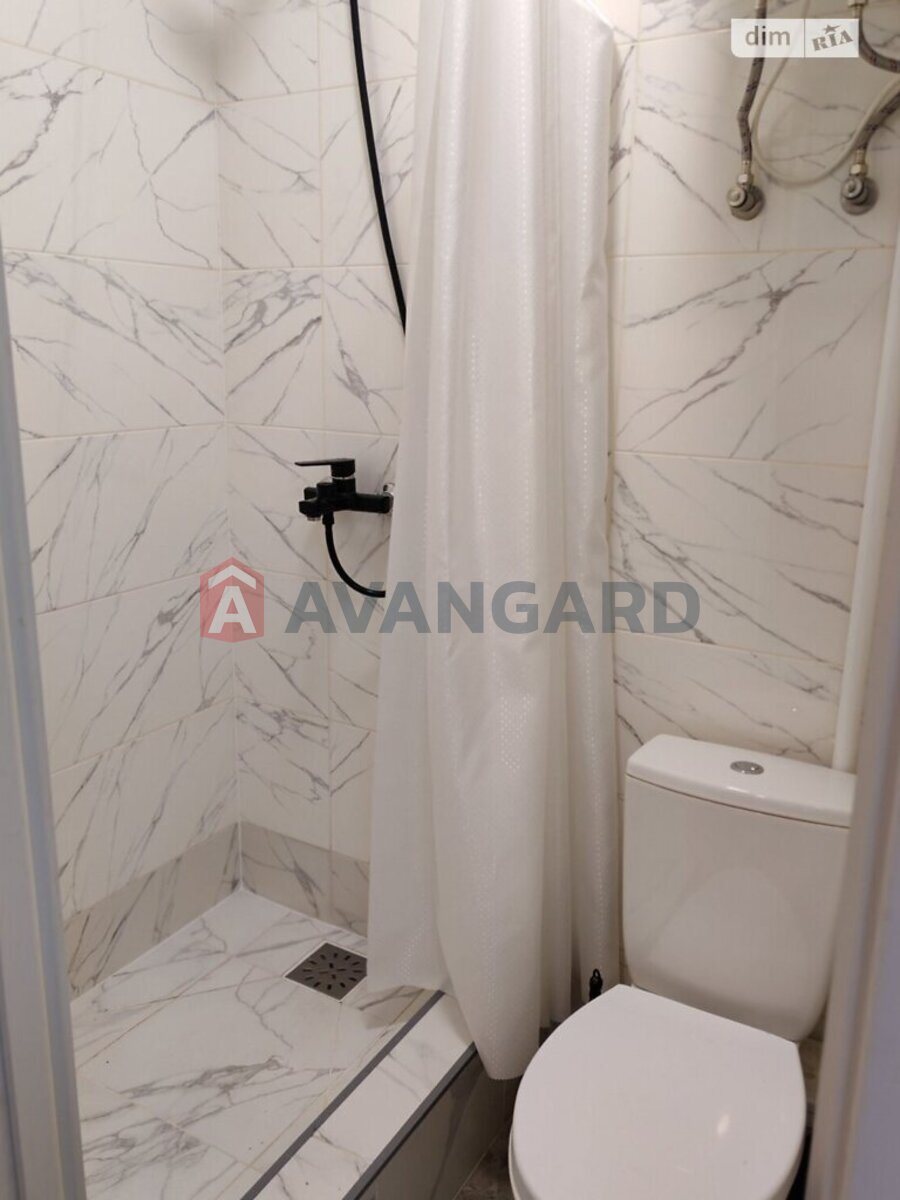 1 ��. ��������, 28/-/5 ��. �., 1/2 ������ ���� 6