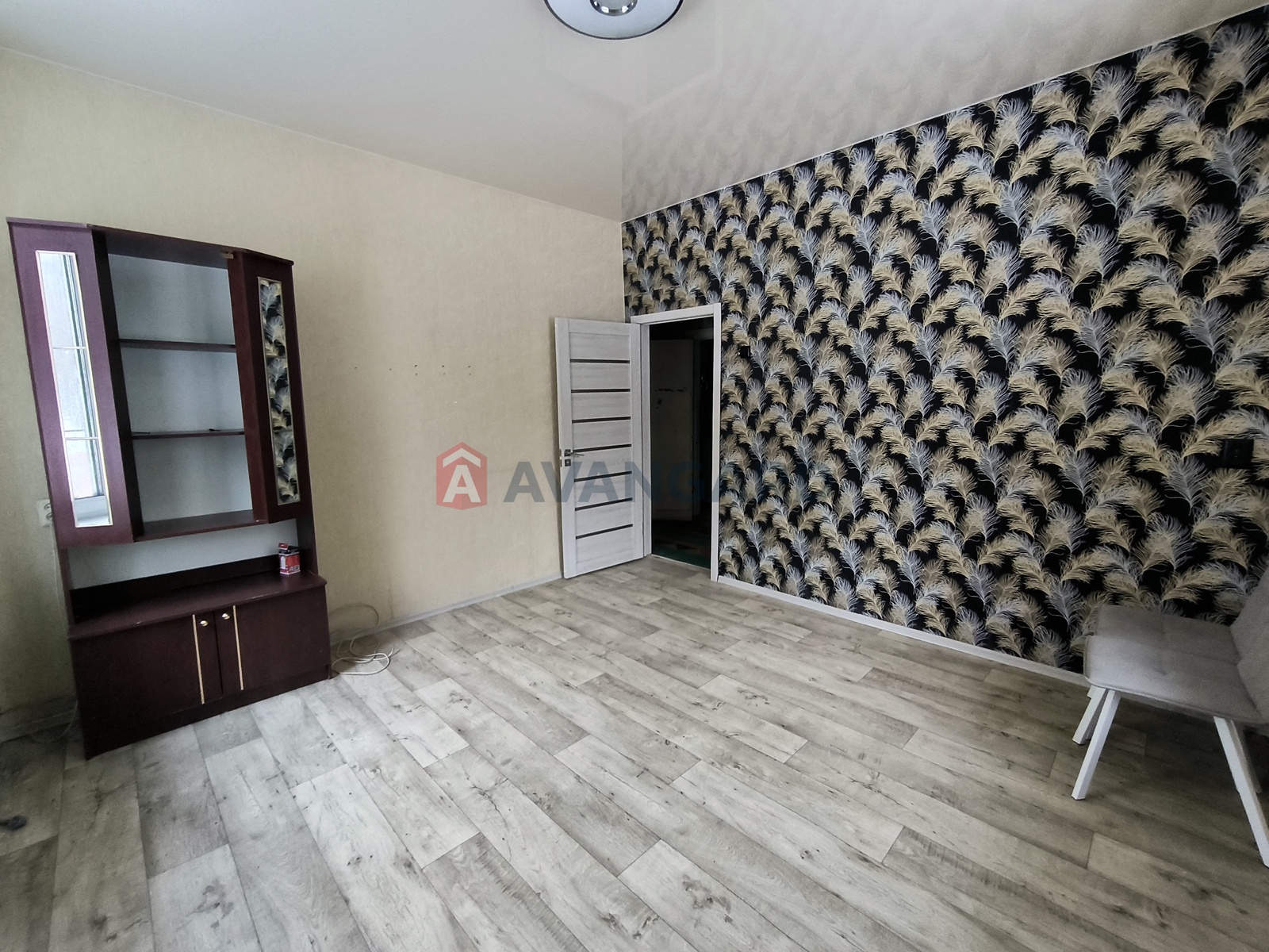 2 ��. ��������, 50/-/8 ��. �., 1/4 ������ ���� 1