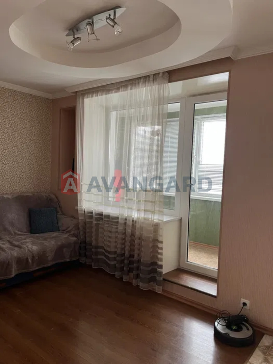 2 ��. ��������, 40/-/23 ��. �., 9/13 ������ ���� 14