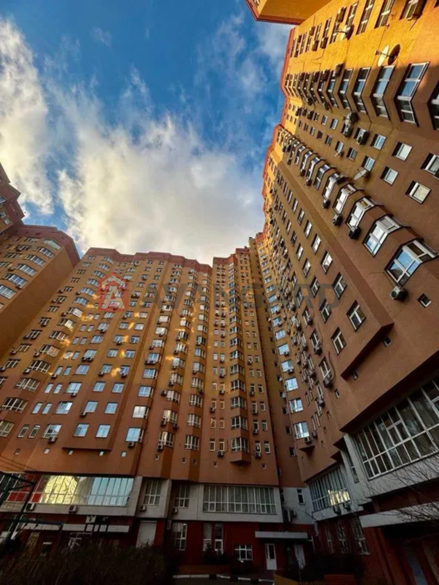 3 ��. ��������, 90/-/16 ��. �., 13/18 ������ ���� 17