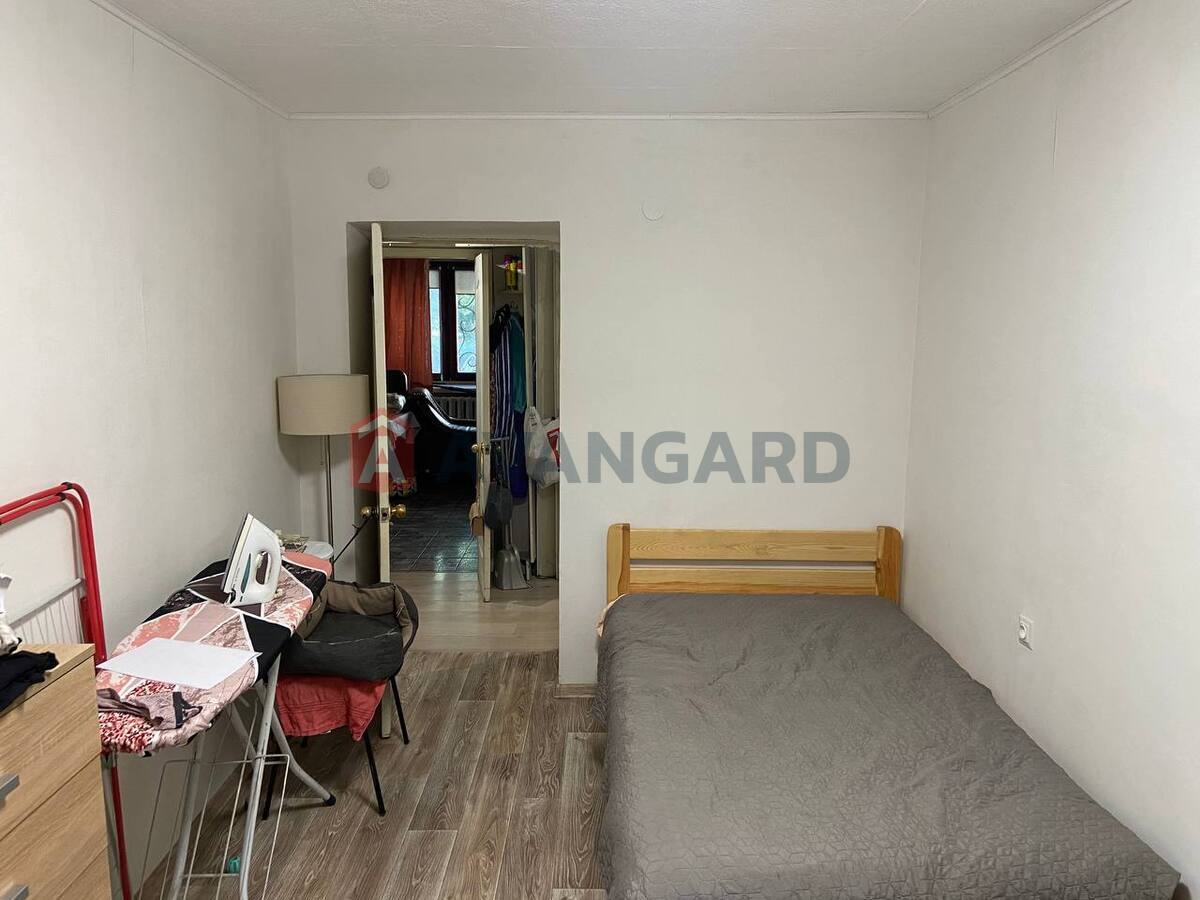 4 ��. ��������, 84/51/- ��. �., 1/9 ������ ���� 5