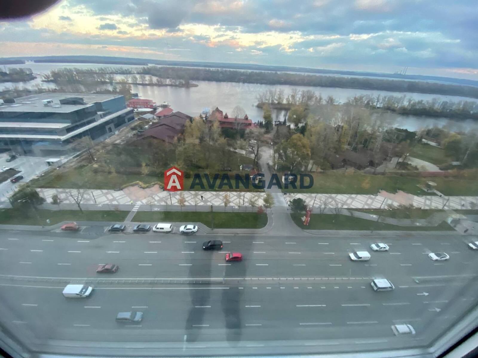 3 ����. ��������, 81/-/- ��. �., 7/23 ���� ���� 13