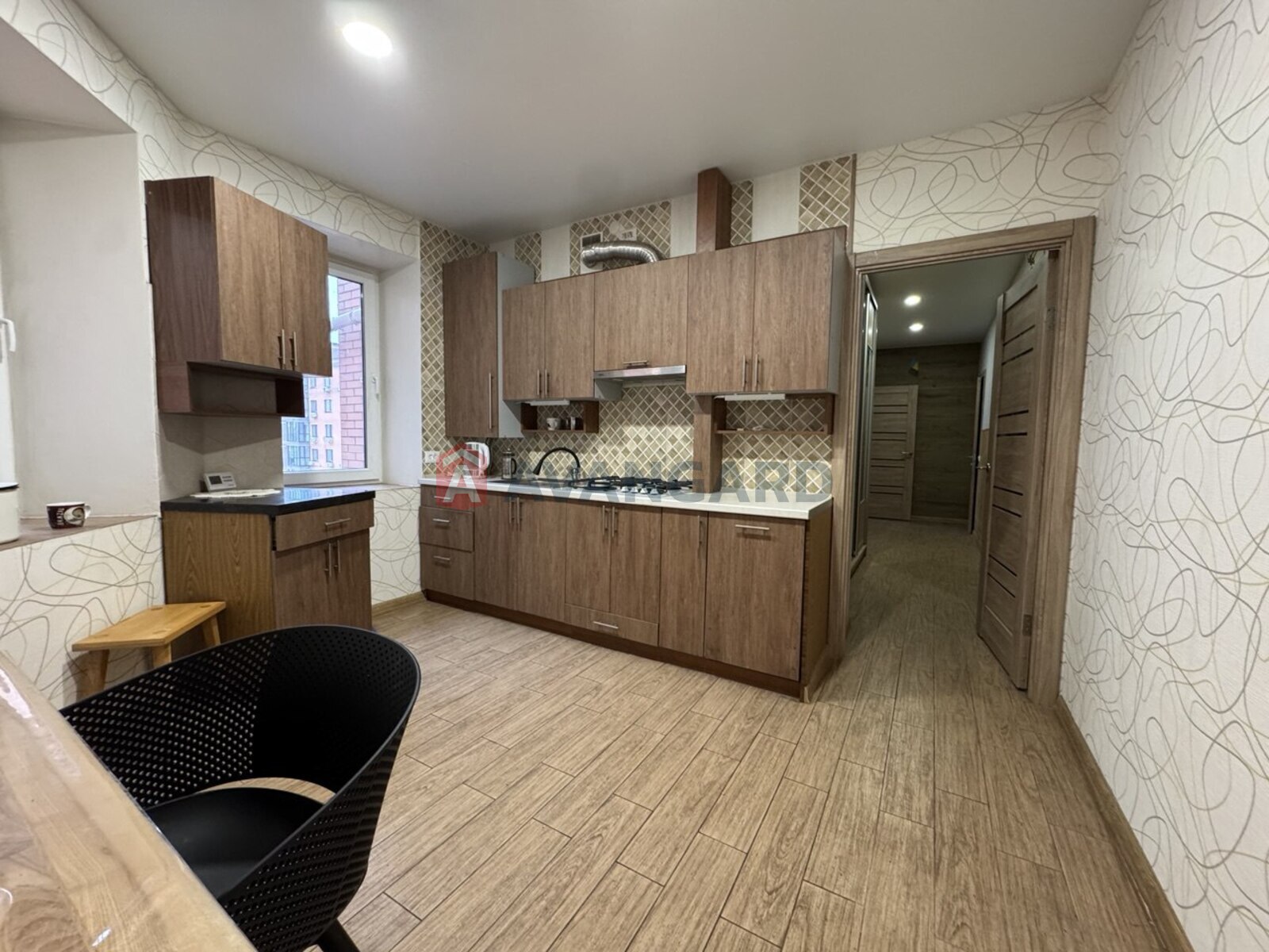 2 ����. ��������, 61/34/11 ��. �., 10/12 ���� ���� 1