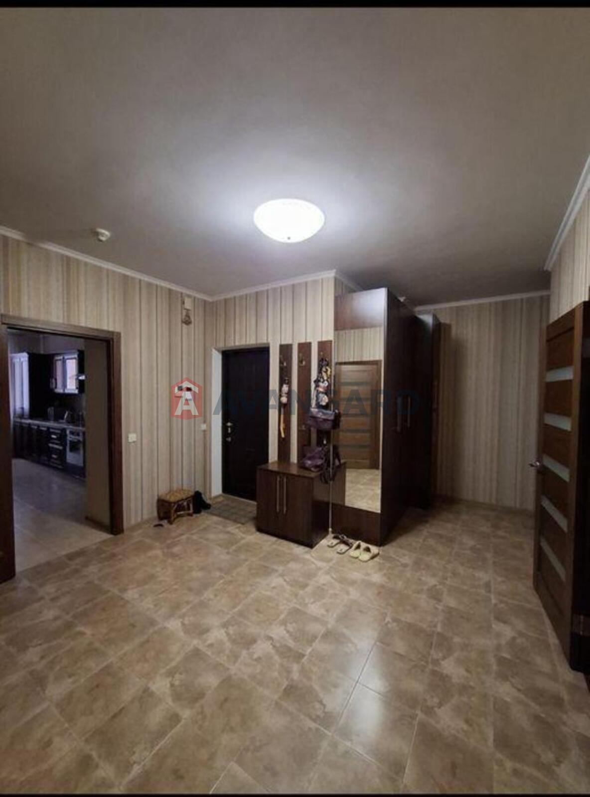 3 ����. ��������, 118/-/16 ��. �., 5/7 ���� ���� 3