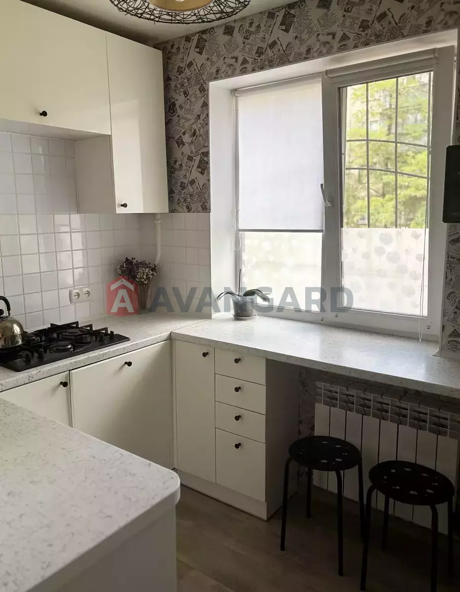 2 ��. ��������, 44/30/6 ��. �., 1/5 ������ ���� 1