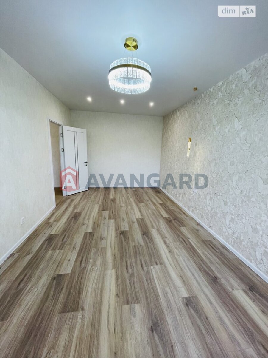 3 ��. ��������, 86/57/12 ��. �., 2/5 ������ ���� 4