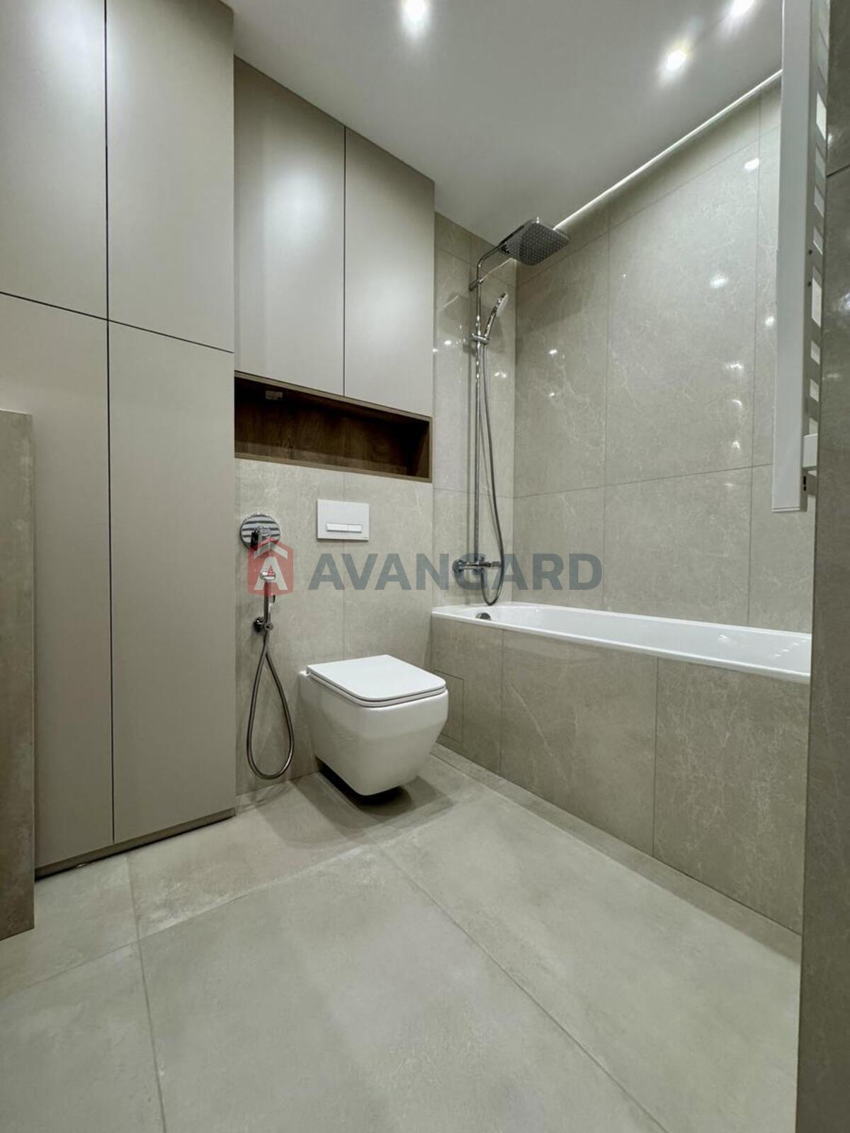 3 ��. ��������, 76/27/25 ��. �., 17/26 ������ ���� 8