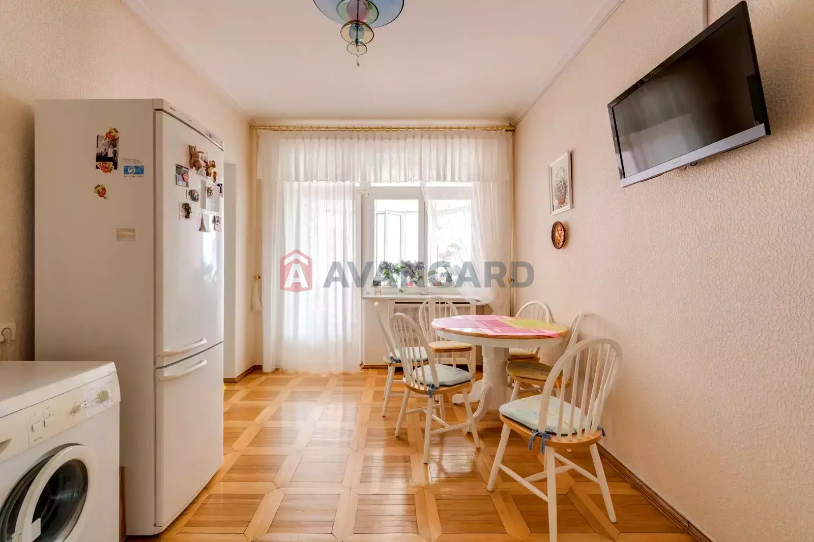 4 ��. ��������, 174/90/17 ��. �., 9/10 ������ ���� 13