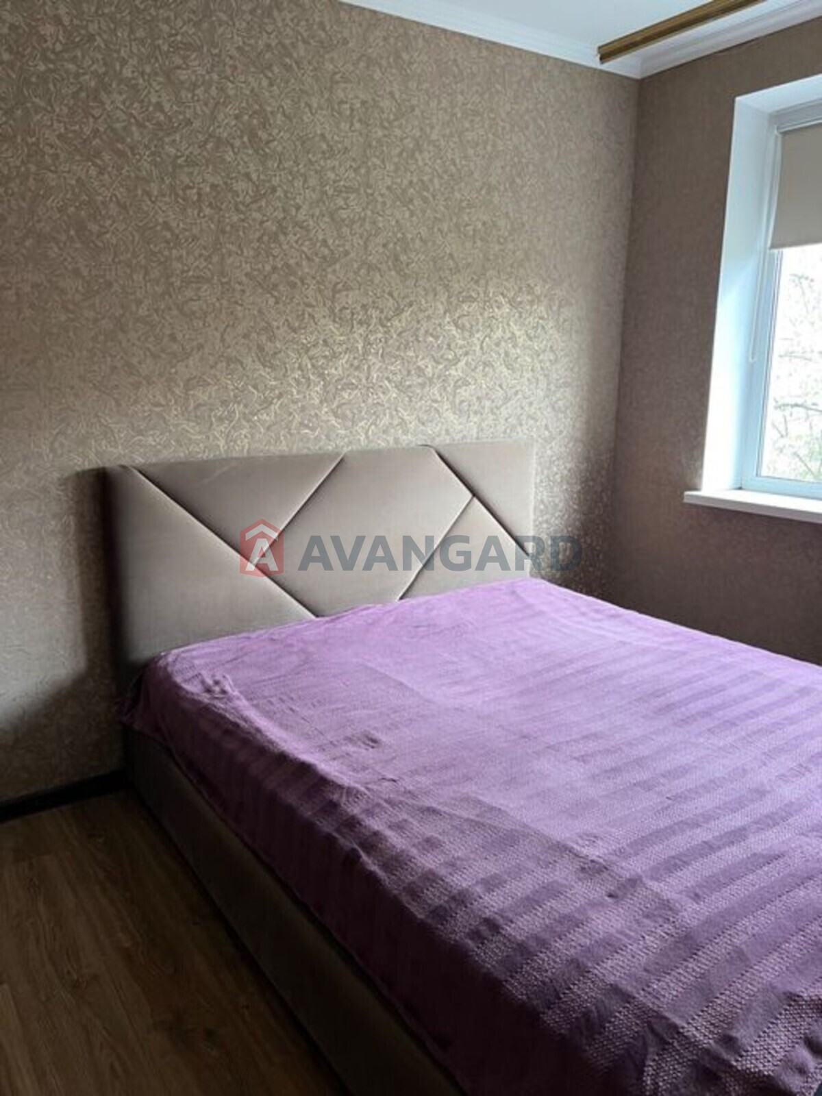 2 ��. ��������, 48/-/5 ��. �., 5/5 ������ ���� 5