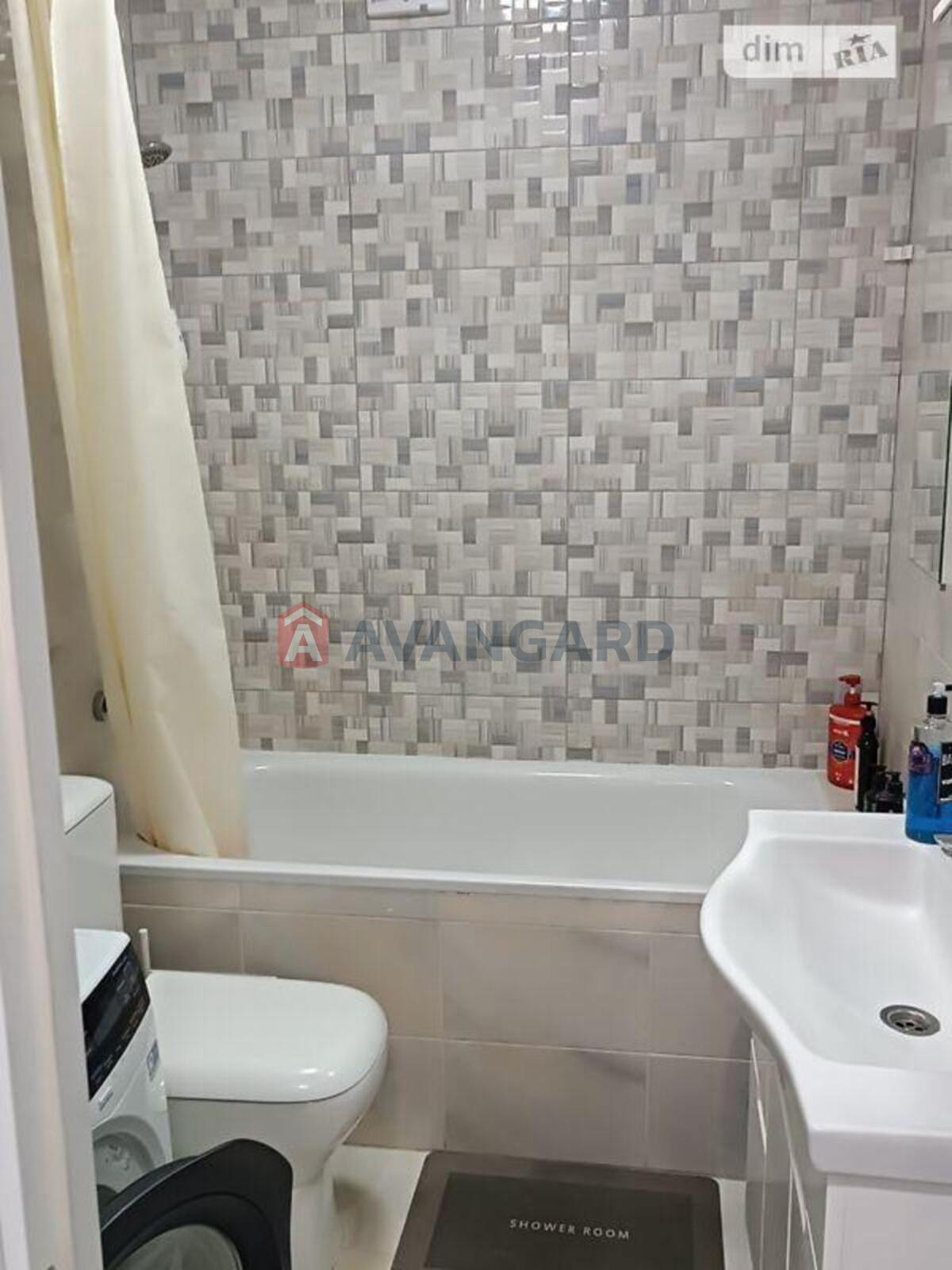 2 ��. ��������, 70/69/12 ��. �., 7/11 ������ ���� 8