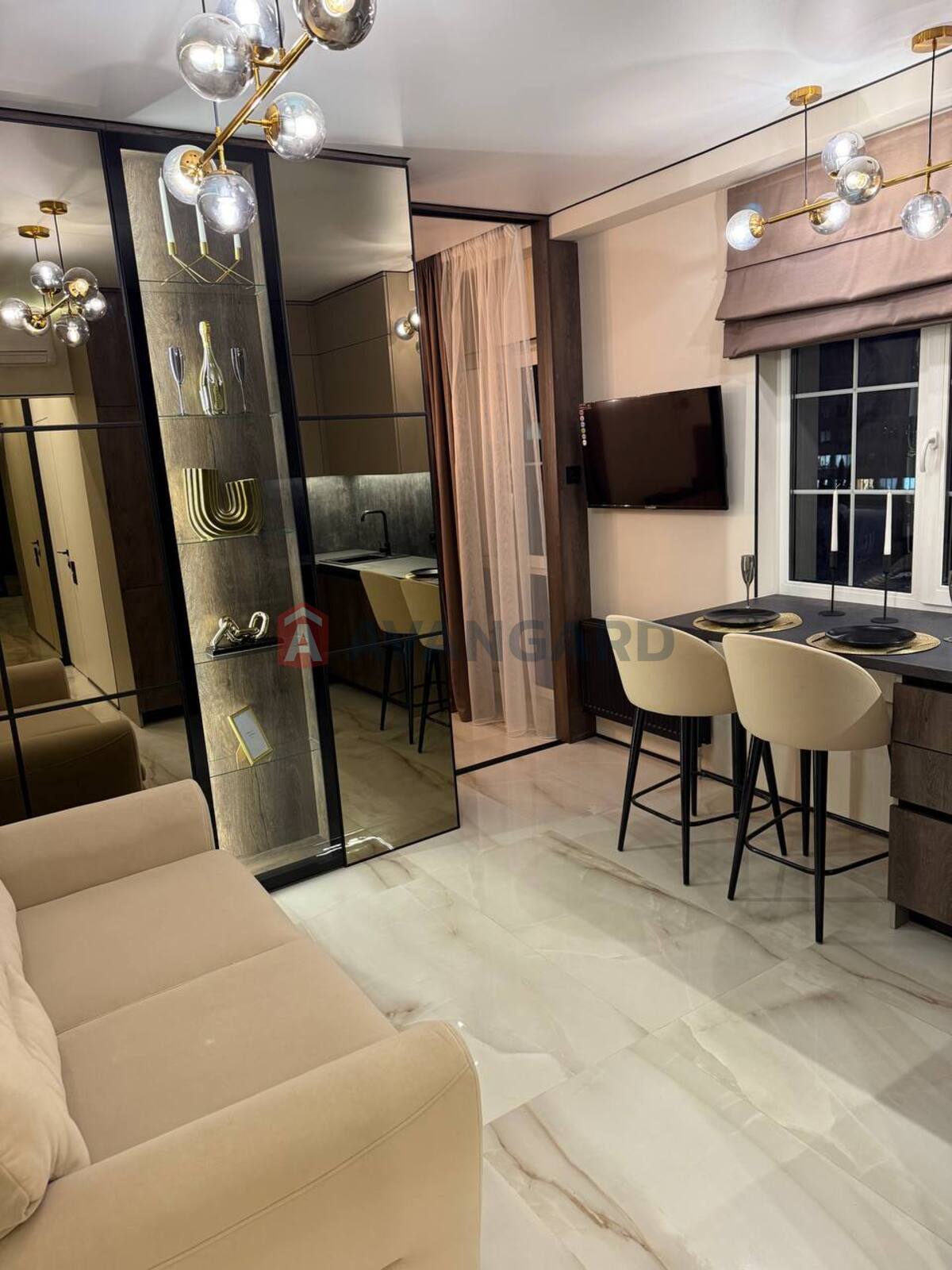 1 ��. ��������, 30/-/- ��. �., 4/21 ������ ���� 9