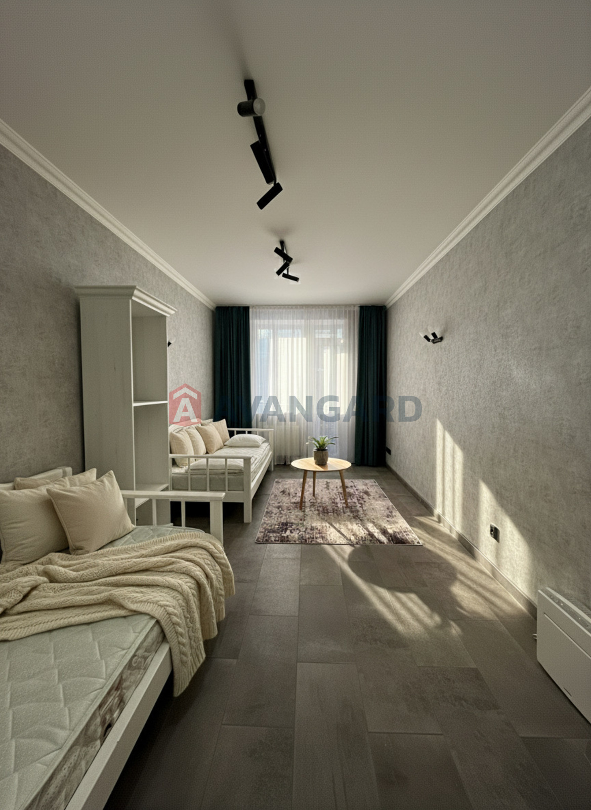 3 ��. ��������, 94/60/8 ��. �., 18/25 ������ ���� 6