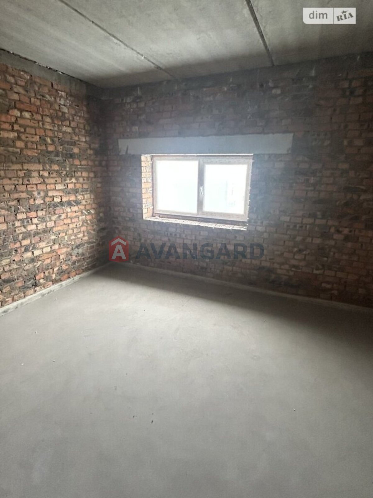 2 ��. ��������, 57/-/- ��. �., 9/10 ������ ���� 5