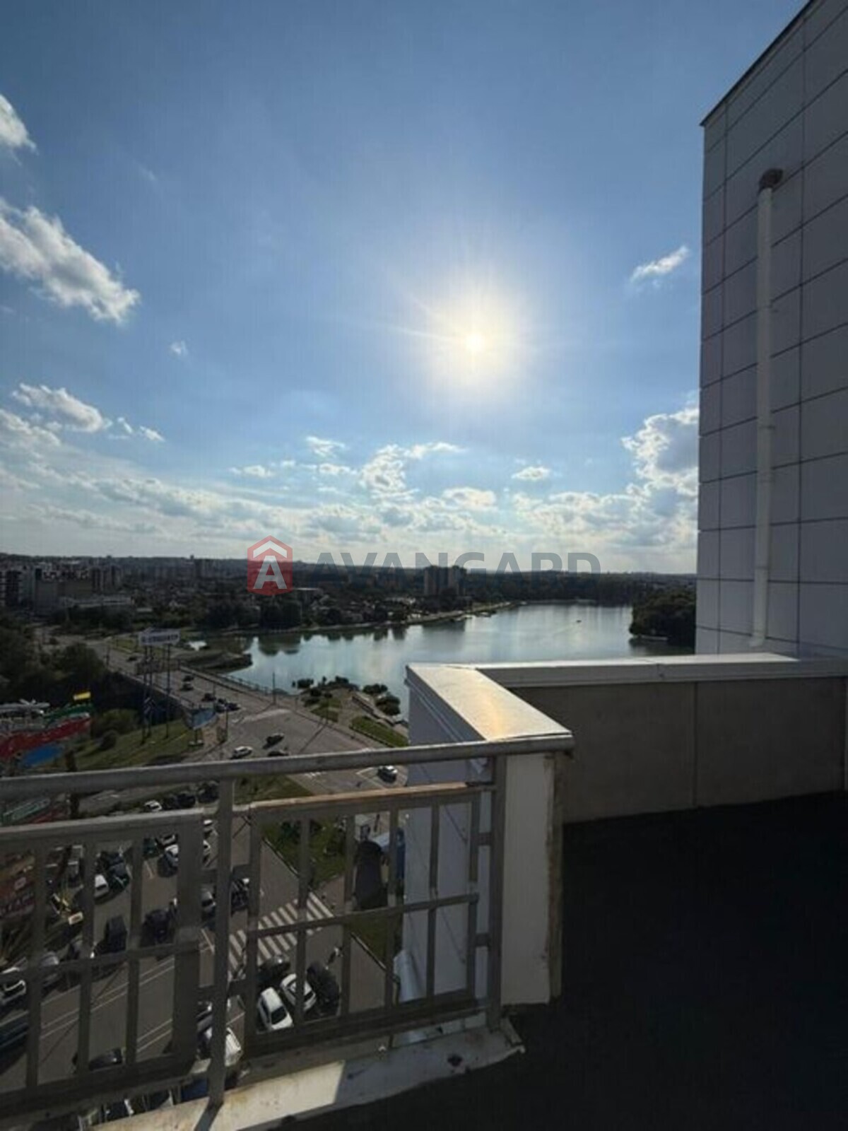 4 ��. ��������, 197/-/16 ��. �., 13/18 ������ ���� 8