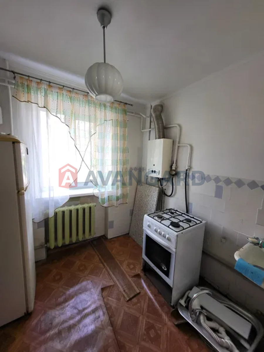 2 ��. ��������, 42/-/6 ��. �., 1/3 ������ ���� 8