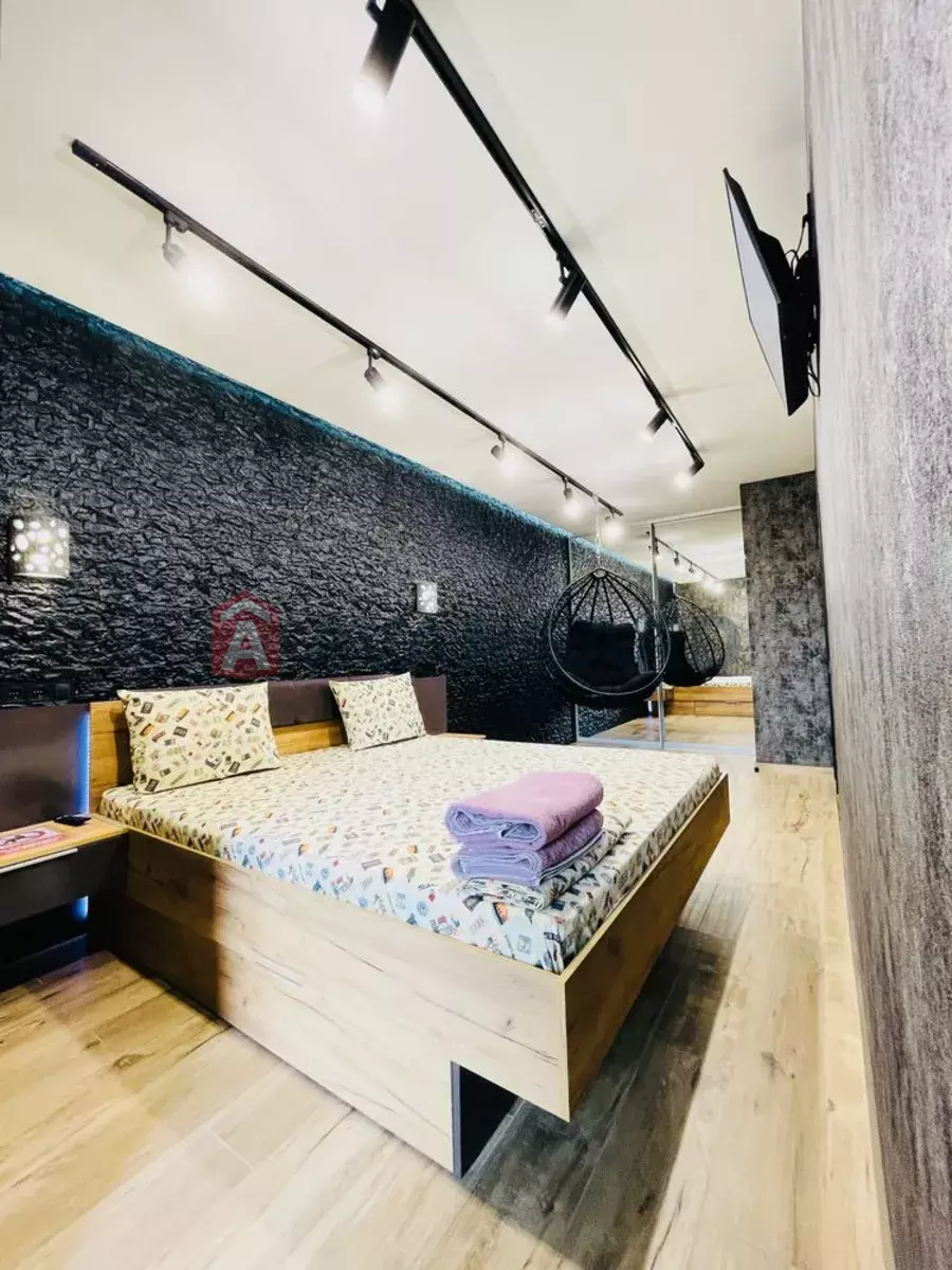 2 ��. ��������, 50/-/18 ��. �., 6/12 ������ ���� 5