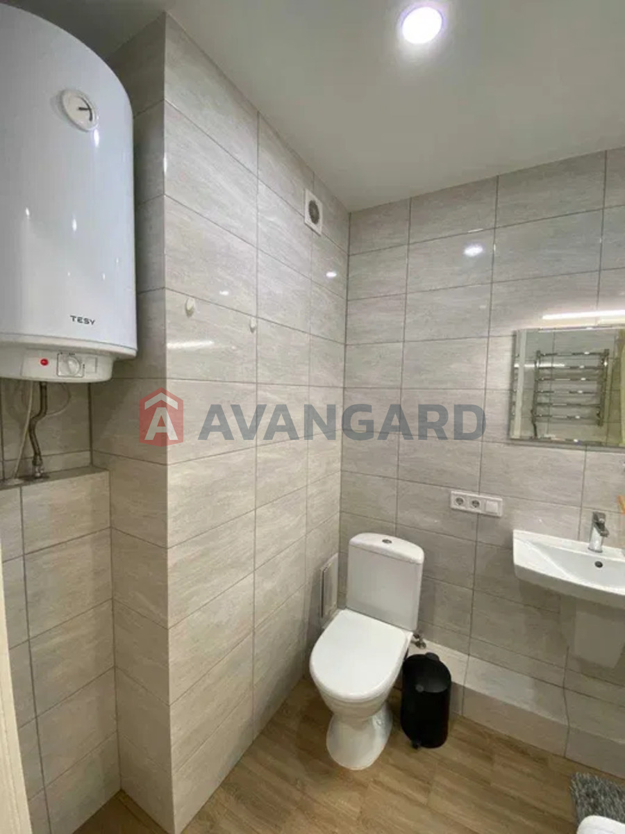 1 ��. ��������, 40/-/10 ��. �., 3/24 ������ ���� 12