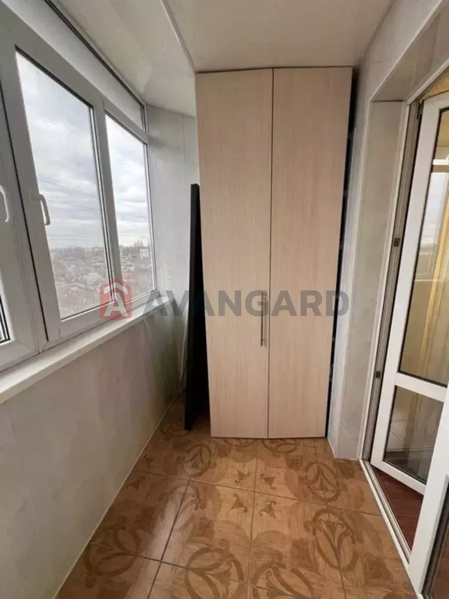 3 ��. ��������, 65/-/11 ��. �., 9/9 ������ ���� 10