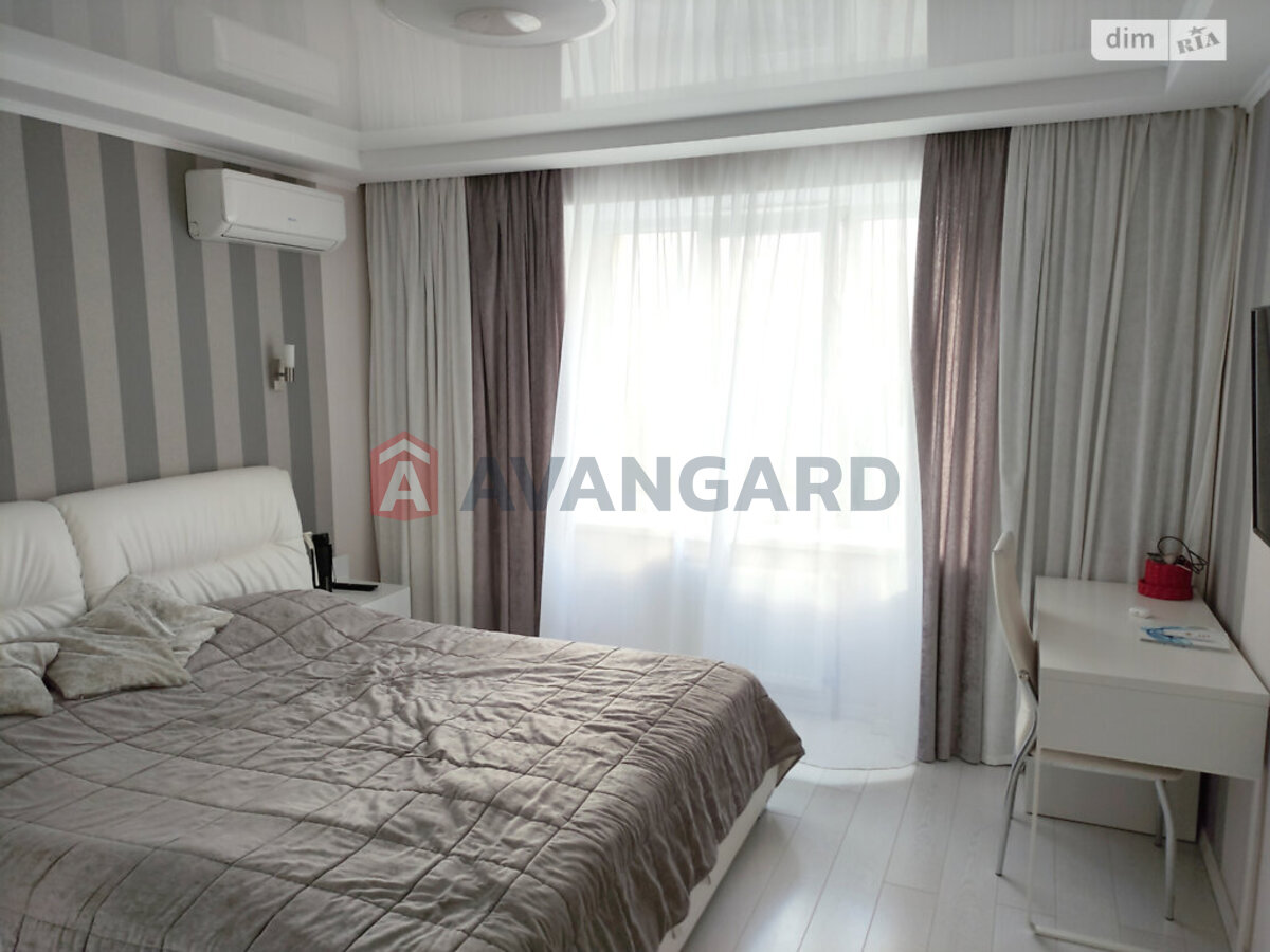 3 ����. ��������, 88/43/16 ��. �., 3/10 ���� ���� 21