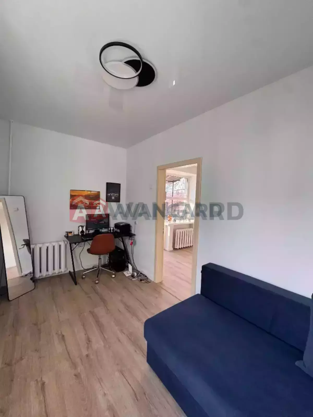 2 ��. ��������, 45/-/5 ��. �., 2/3 ������ ���� 8