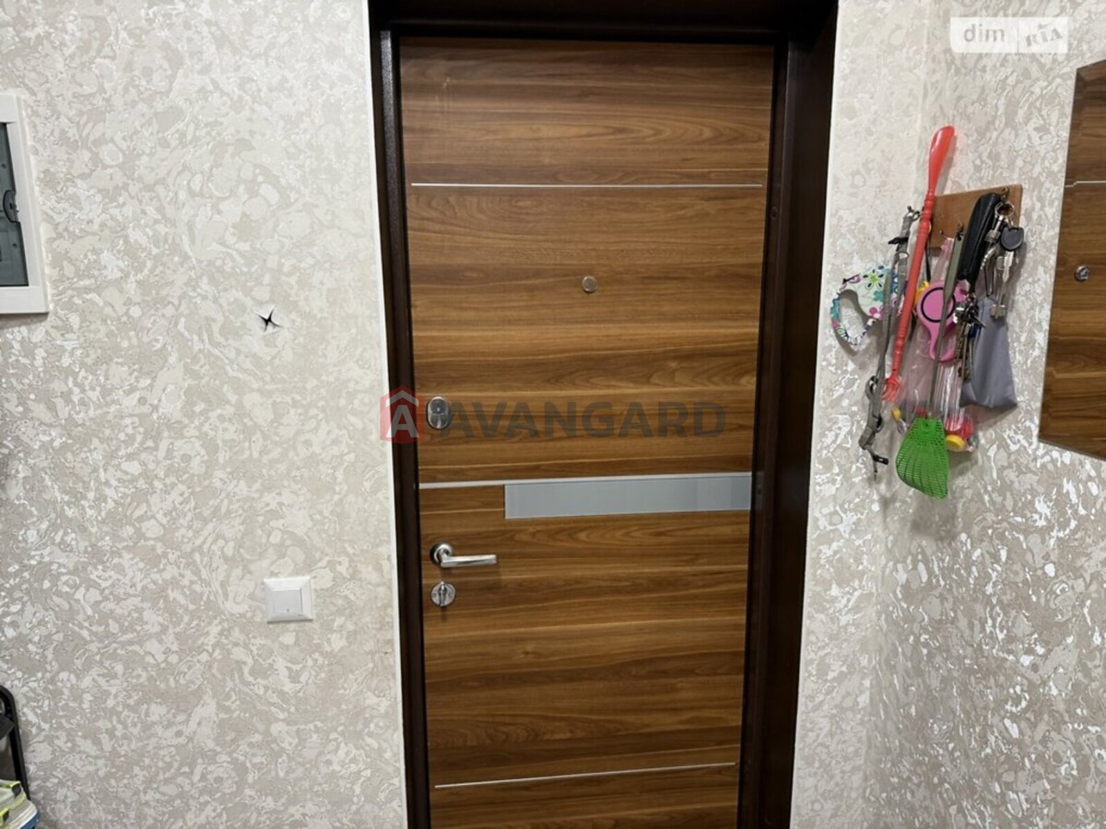 3 ��. ��������, 140/85/20 ��. �., 3/3 ������ ���� 5