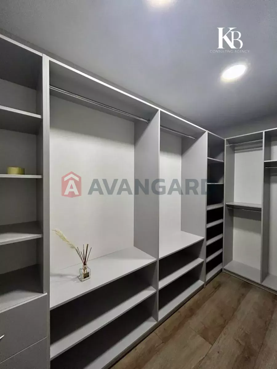 3 ��. ��������, 80/-/25 ��. �., 12/12 ������ ���� 17