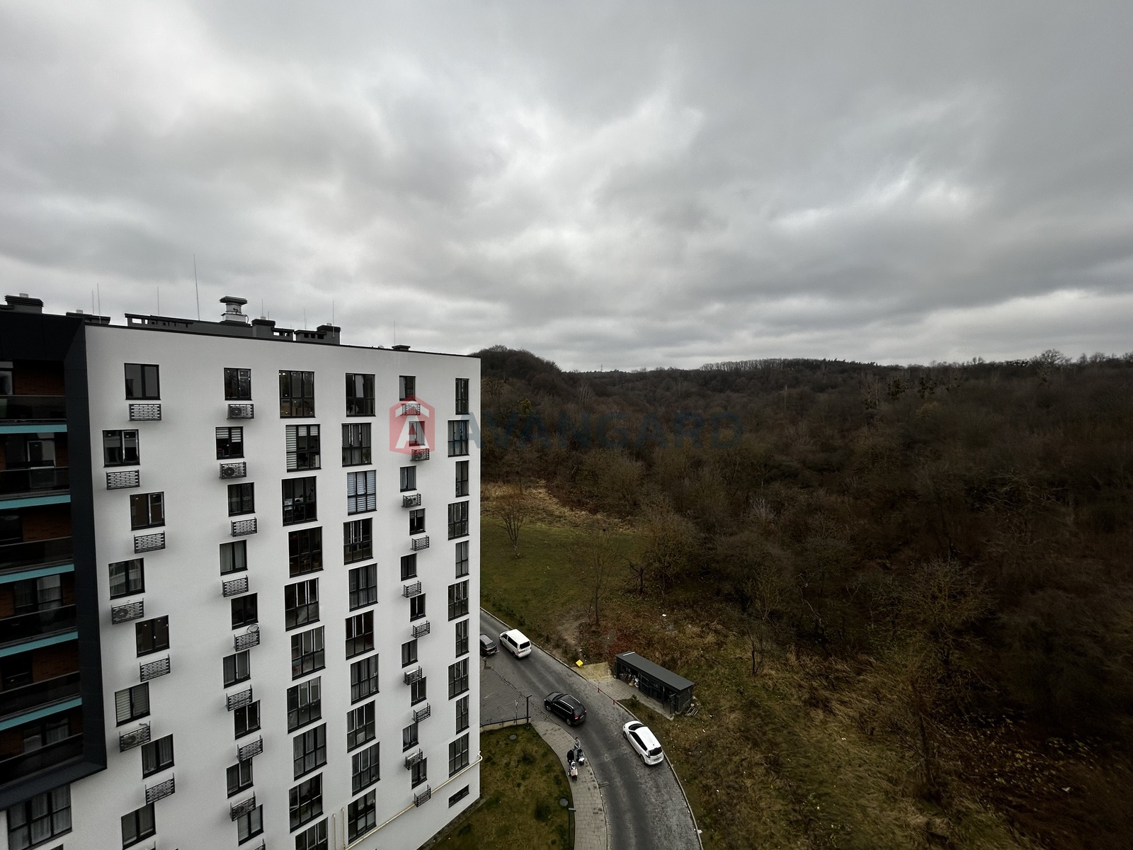 1 ��. ��������, 42/16/12 ��. �., 10/10 ������ ���� 8