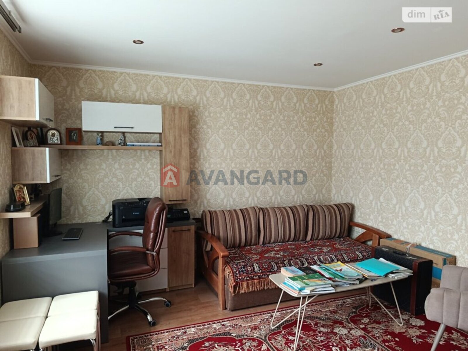 1 ��. ��������, 50/20/10 ��. �., 9/9 ������ ���� 11