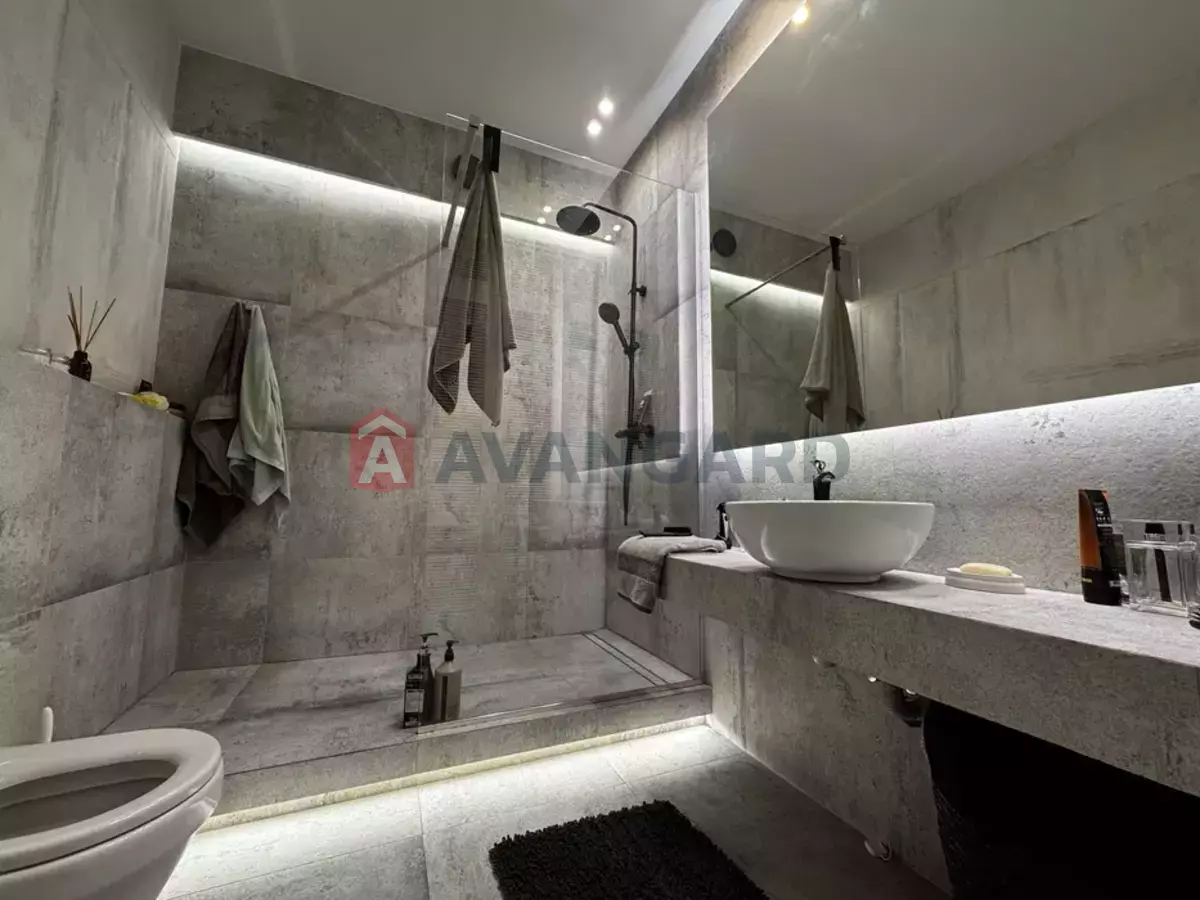 3 ����. ��������, 78/-/30 ��. �., 10/12 ���� ���� 21