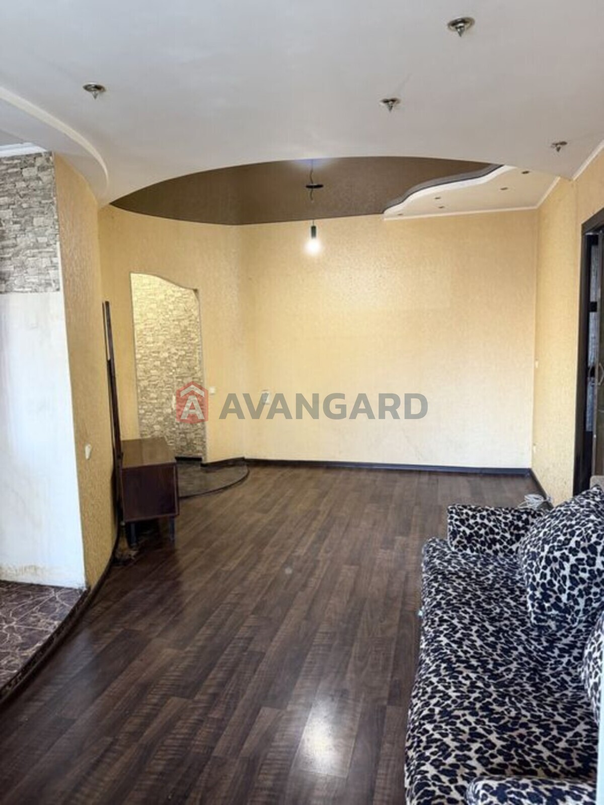 2 ��. ��������, 58/-/6 ��. �., 5/5 ������ ���� 1