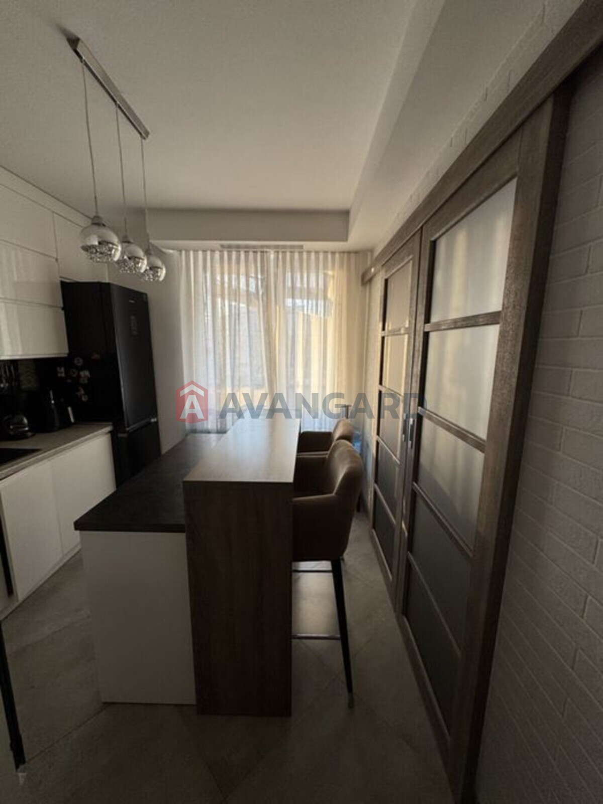 3 ��. ��������, 85/-/13 ��. �., 10/11 ������ ���� 6