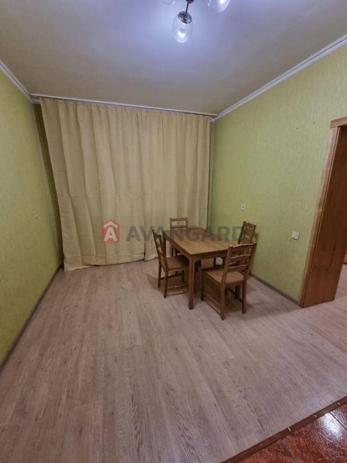 1 ��. ��������, 65/-/20 ��. �., 11/19 ������ ���� 4