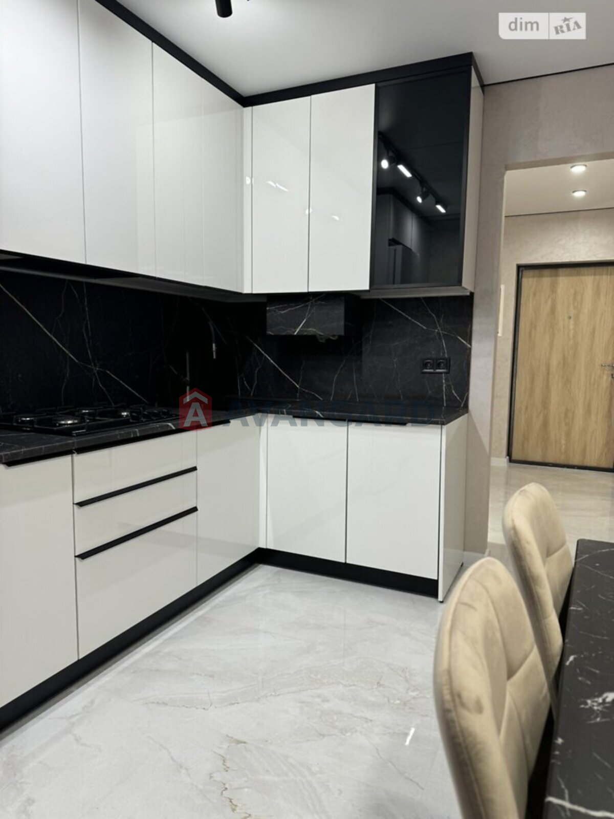 1 ��. ��������, 44/-/- ��. �., 8/9 ������ ���� 8