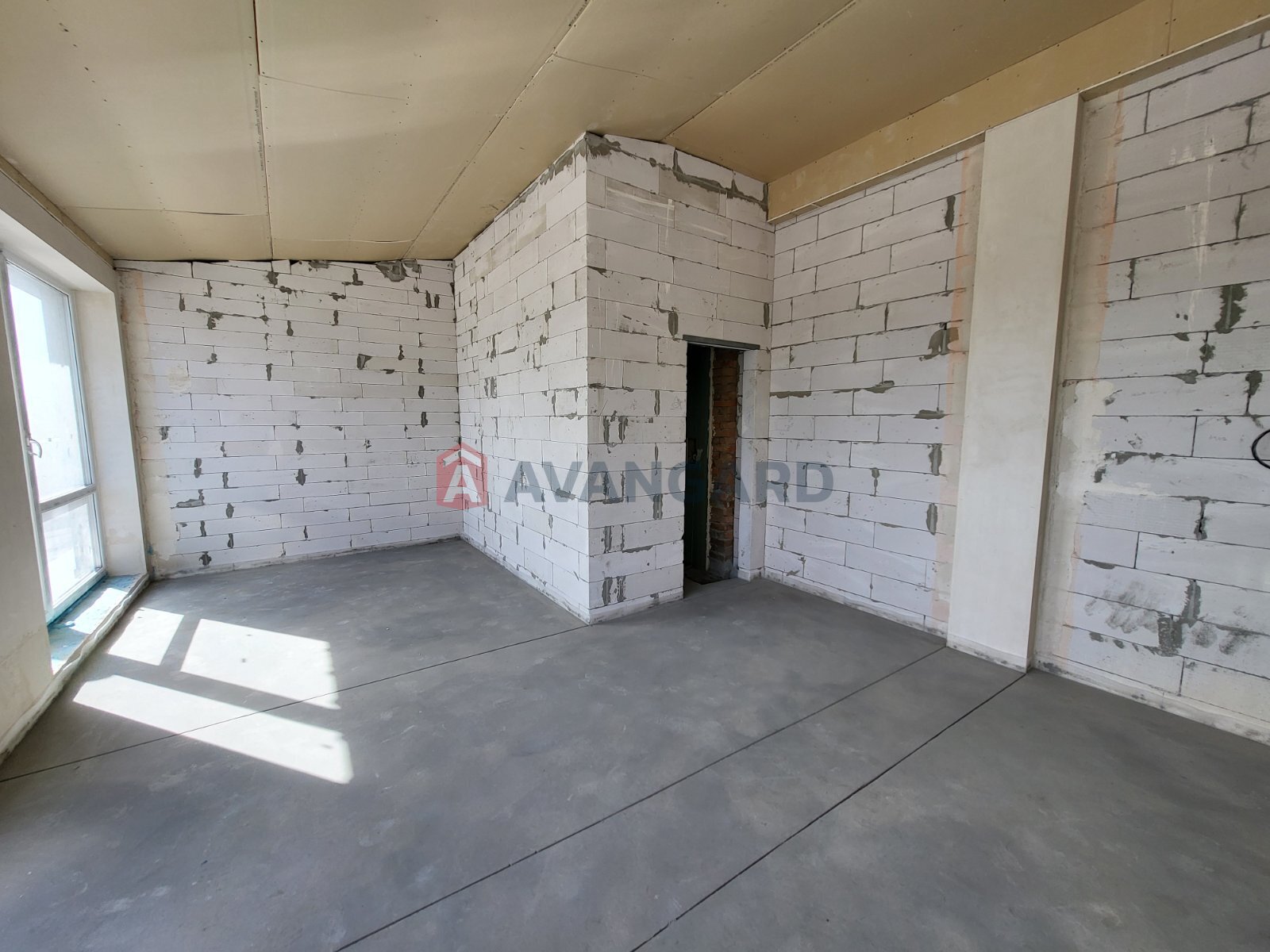 1 ��. ��������, 21/-/14 ��. �., 4/5 ������ ���� 12