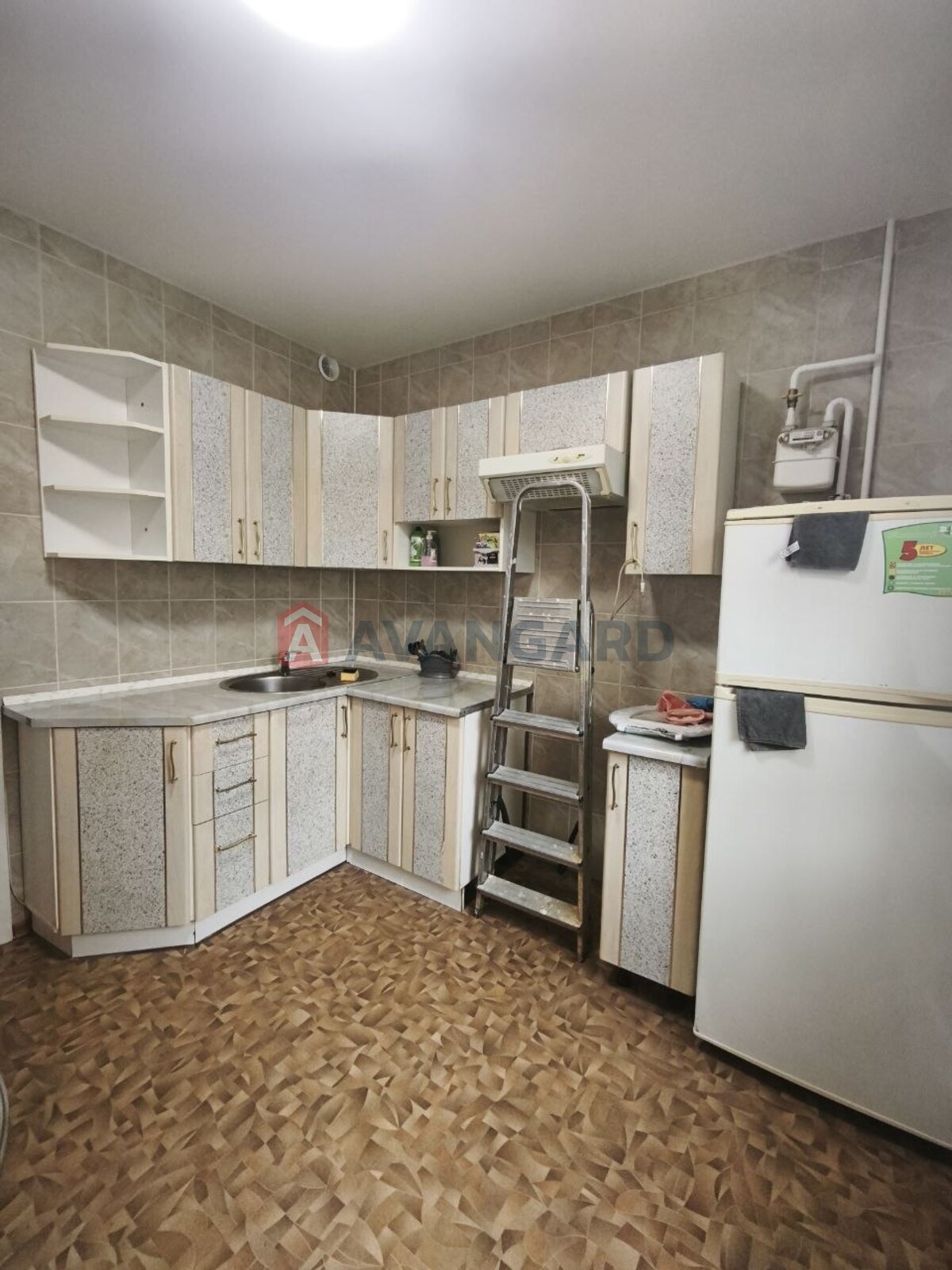 2 ��. ��������, 52/-/7 ��. �., 4/10 ������ ���� 3