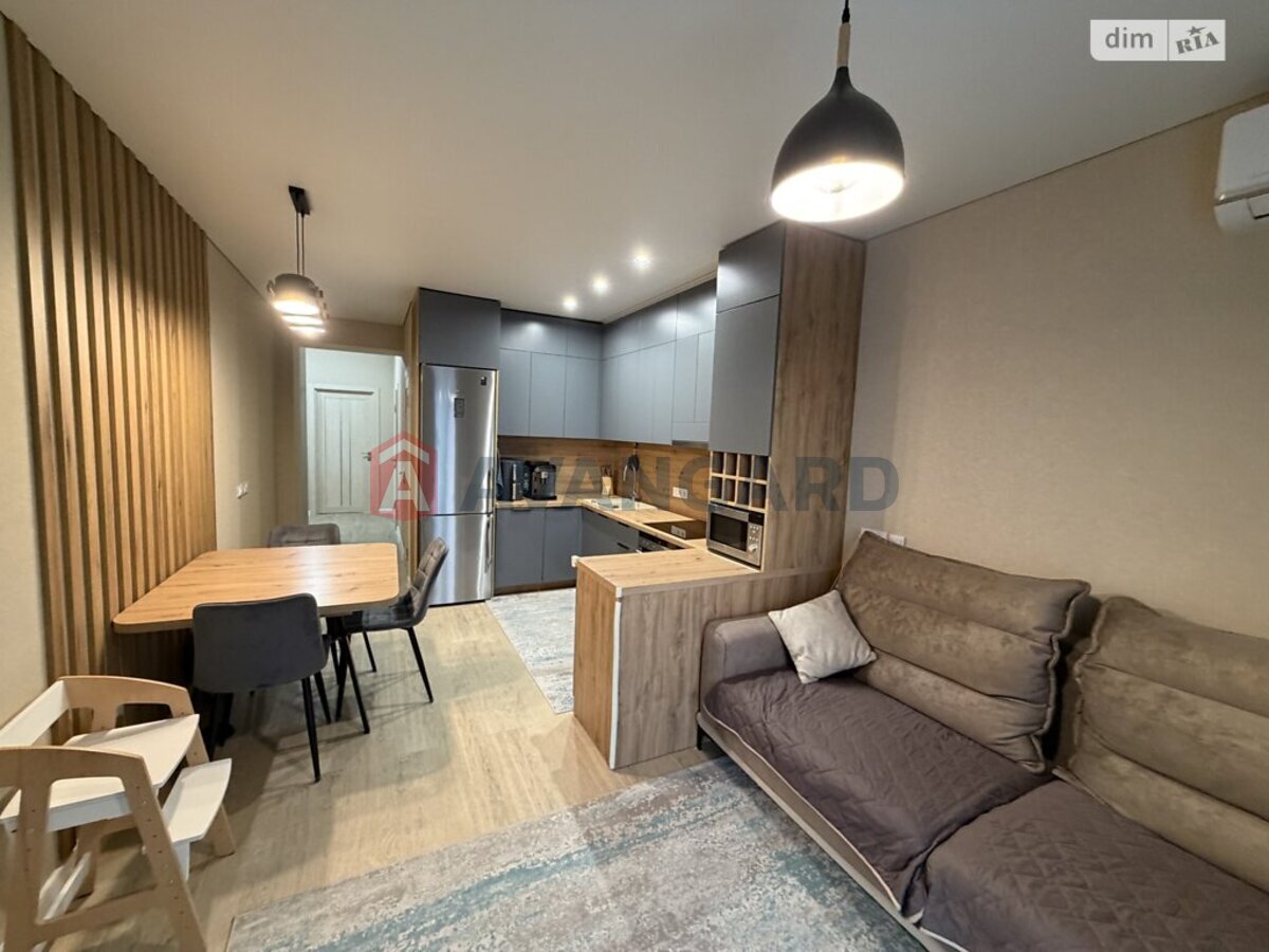 2 ��. ��������, 70/-/19 ��. �., 7/8 ������ ���� 5