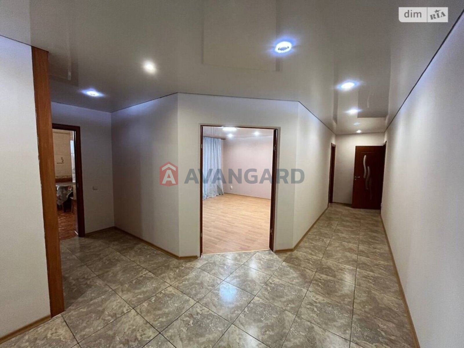 3 ��. ��������, 95/50/11 ��. �., 4/6 ������ ���� 1