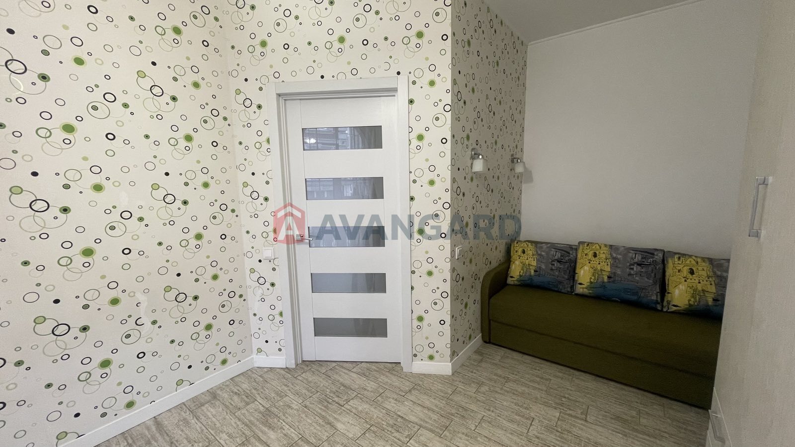 1 ��. ��������, 32/-/7 ��. �., 2/8 ������ ���� 11