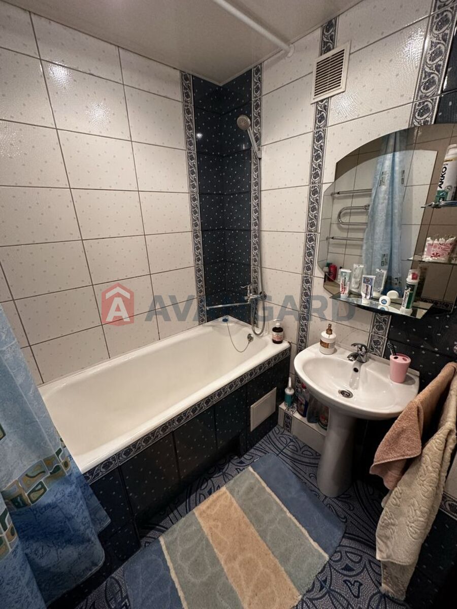 3 ����. ��������, 63/-/9 ��. �., 3/9 ���� ���� 17