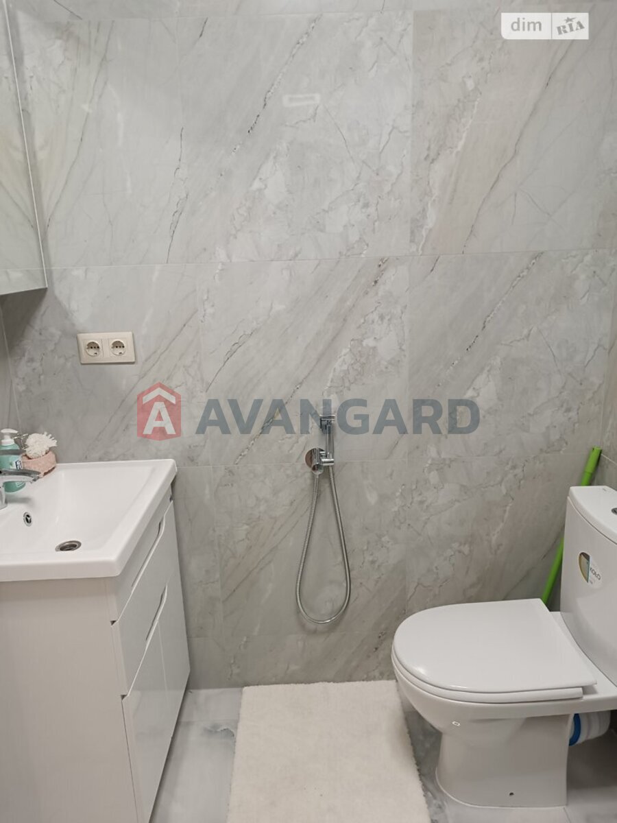 1 ��. ��������, 41/-/13 ��. �., 1/5 ������ ���� 18