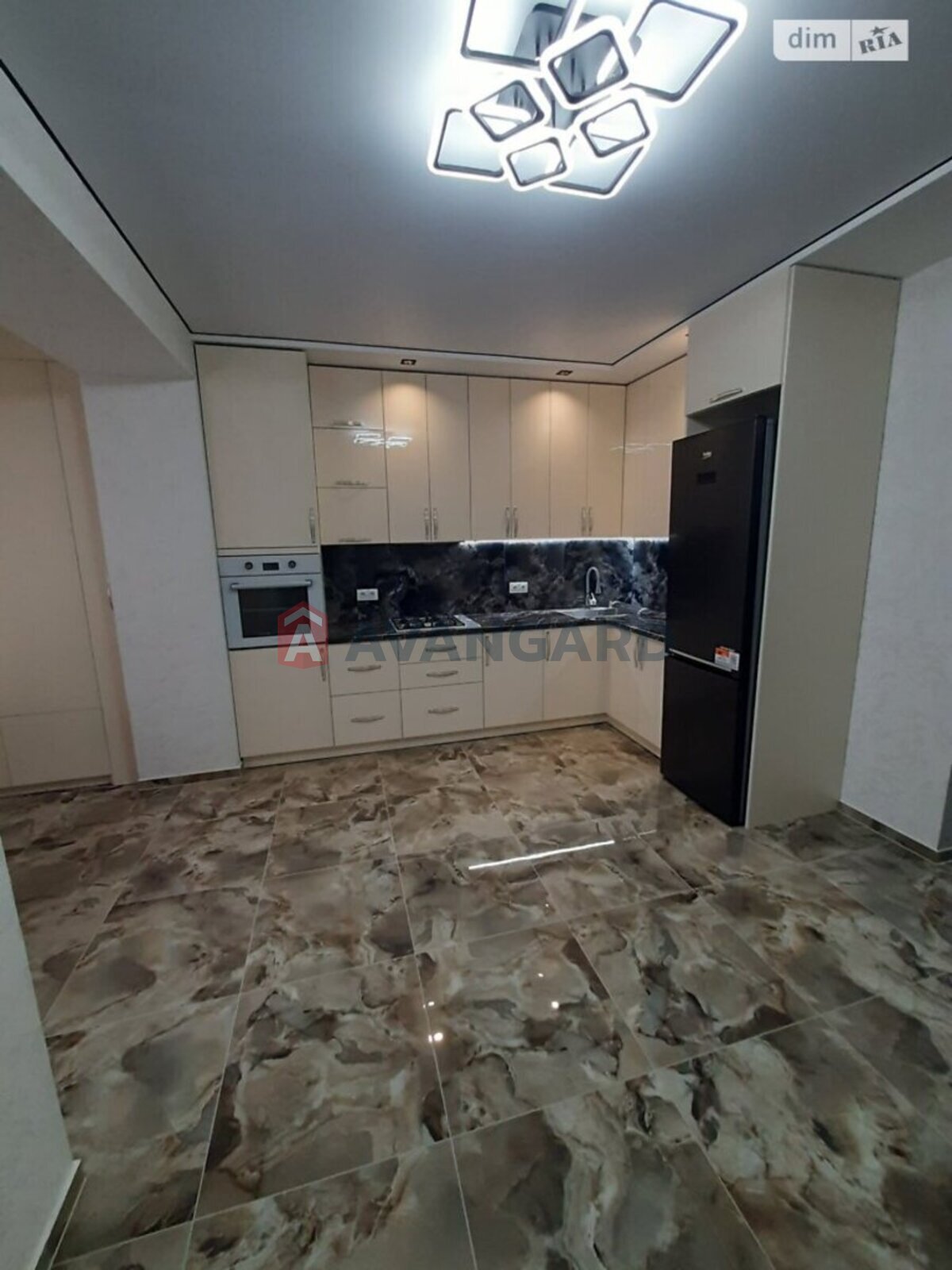 2 ��. ��������, 58/27/15 ��. �., 9/10 ������ ���� 1