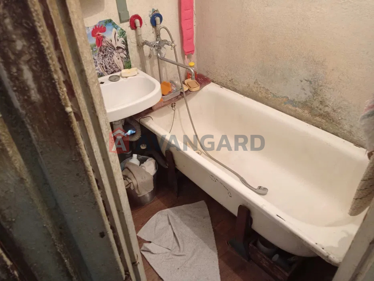 2 ��. ��������, 44/-/7 ��. �., 4/5 ������ ���� 8