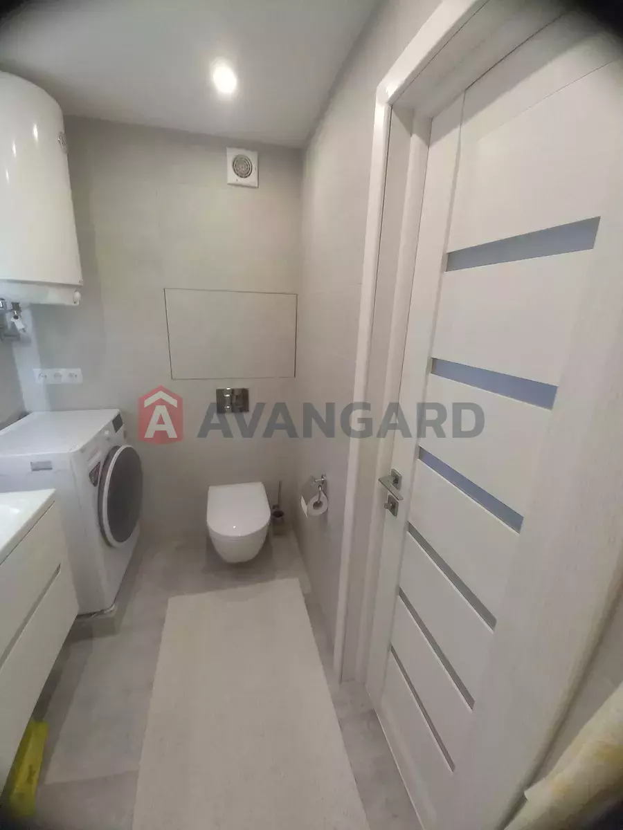 3 ��. ��������, 64/38/11 ��. �., 10/10 ������ ���� 18