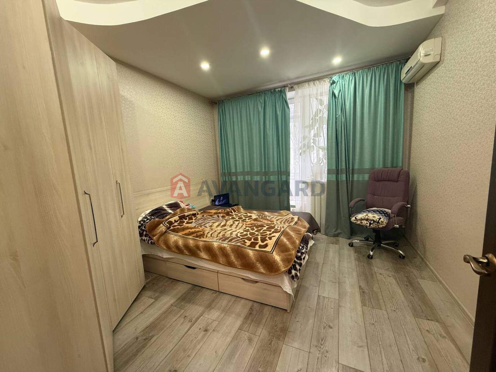 2 ��. ��������, 54/35/8 ��. �., 5/5 ������ ���� 5