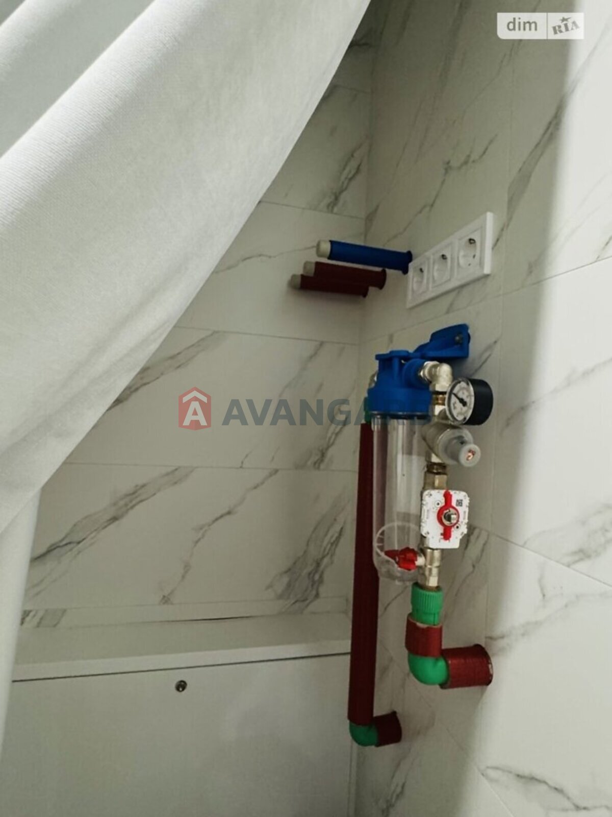 2 ��. ��������, 61/-/26 ��. �., 5/5 ������ ���� 18