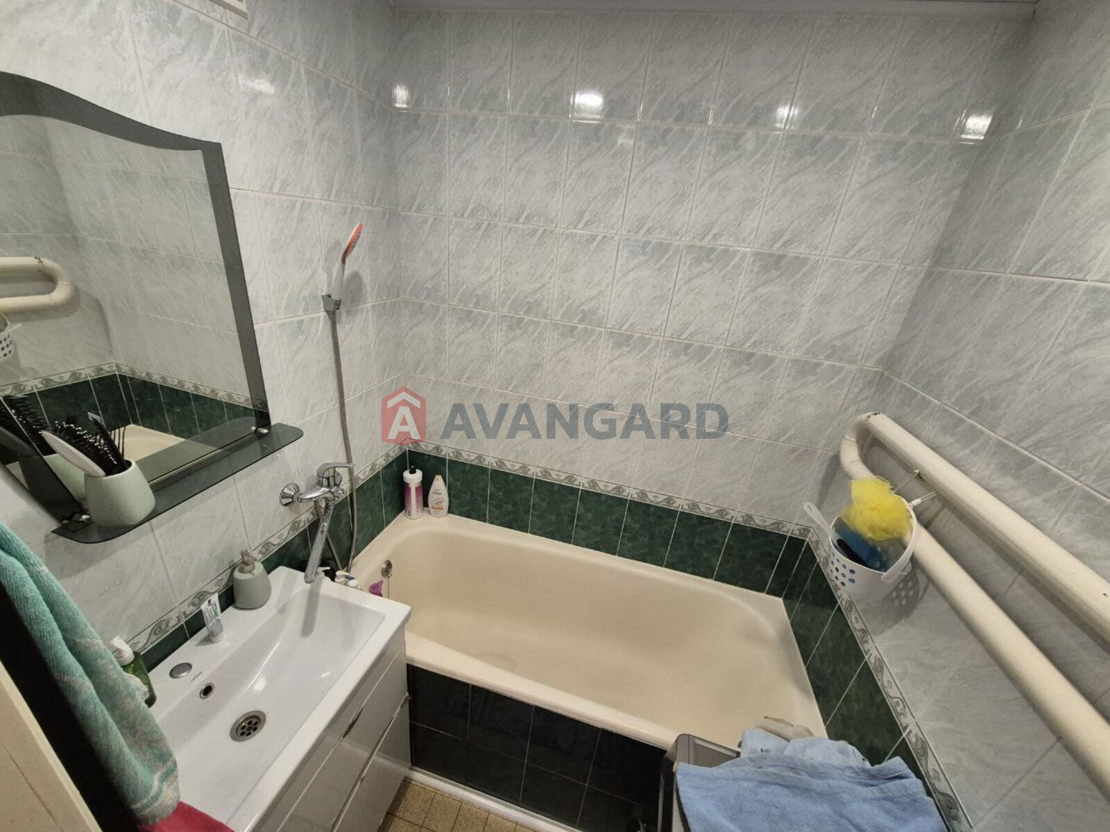 3 ��. ��������, 64,6/-/7 ��. �., 5/9 ������ ���� 4