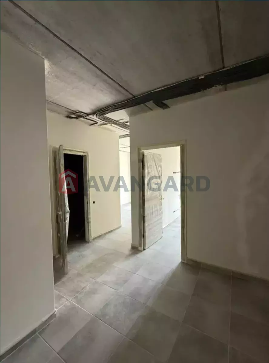 2 ��. ��������, 48/-/- ��. �., 8/10 ������ ���� 8