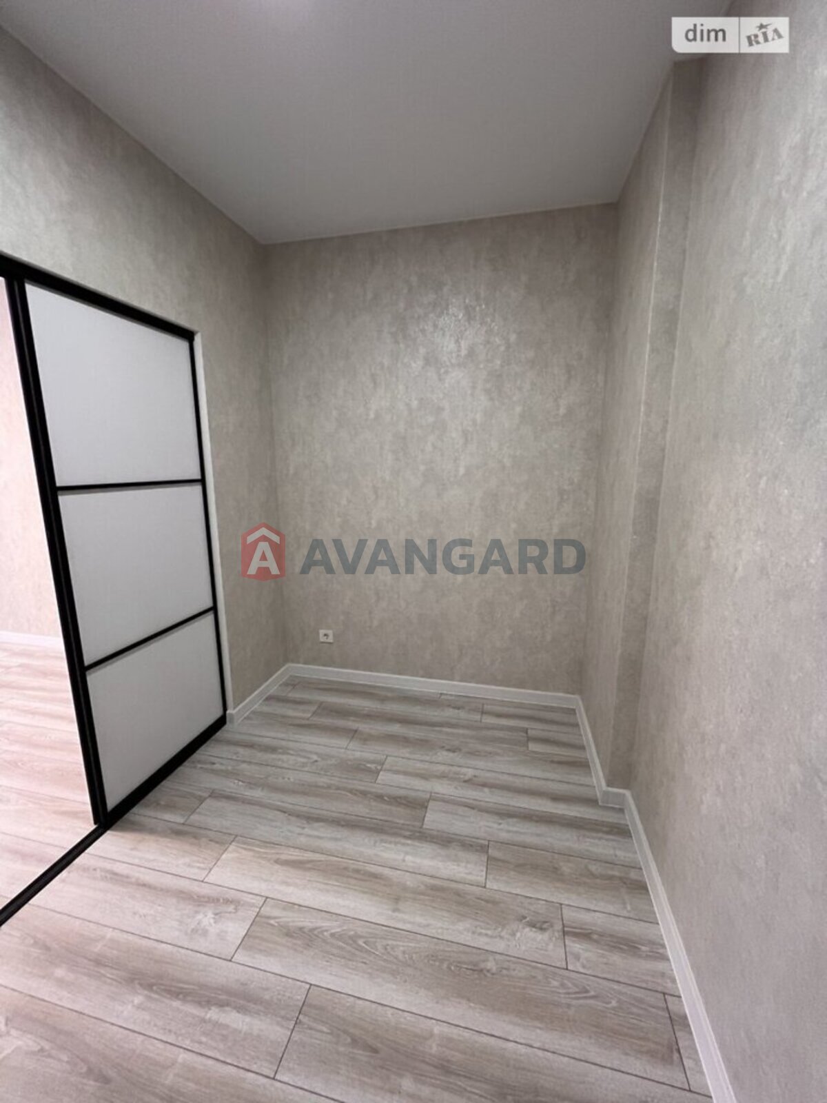 2 ��. ��������, 56/-/9 ��. �., 5/10 ������ ���� 6