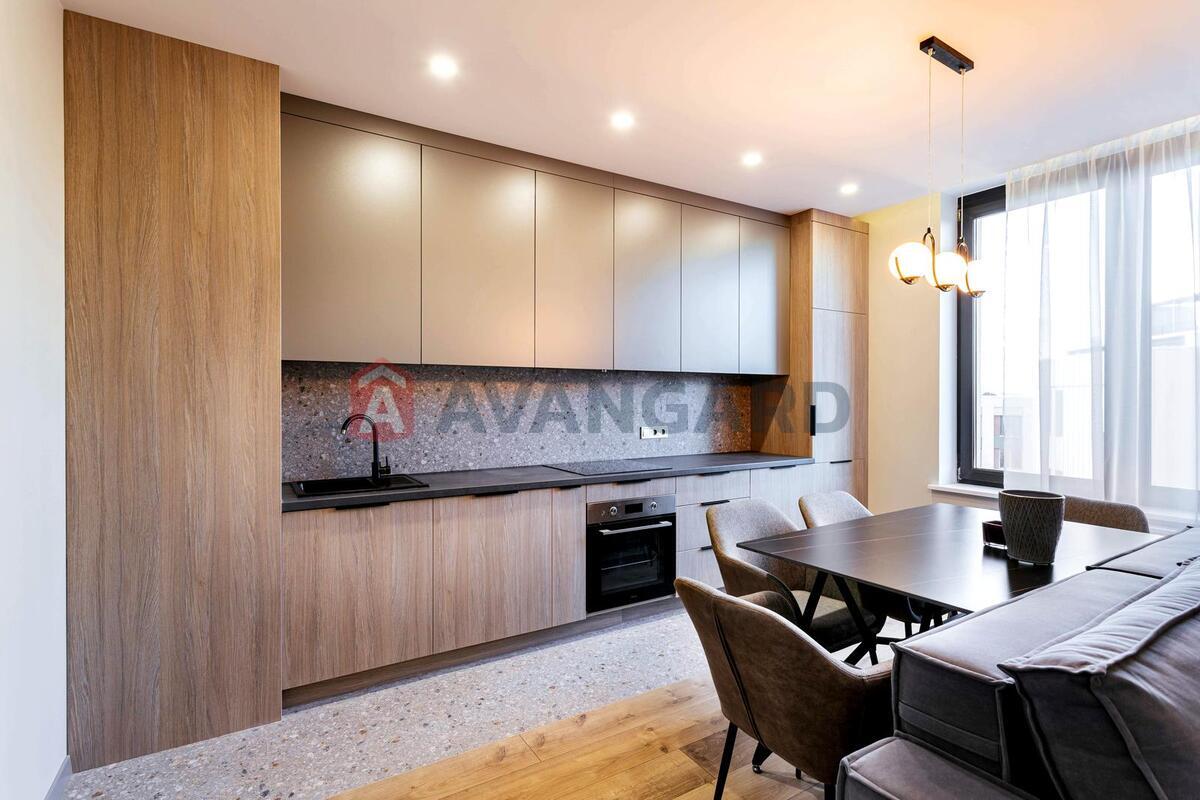 3 ��. ��������, 77 / 27 / 33 �? ��. �., 10/18 ������ ���� 4